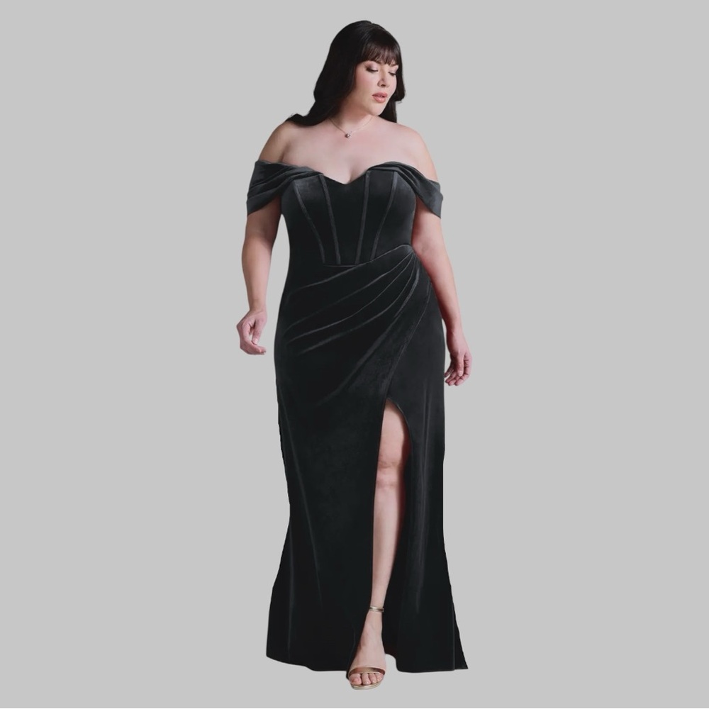 AZAZIE / JAS / VELVET STRETCH GOWN / SZ 12A / EUC